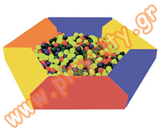 Σαλονάκι και πισίνα εξάγωνη