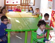 Τραπέζι παραλληλόγραμμο με πλαστικά πόδια 126 εκ.  Πλαστικά Παιδικά Τραπεζάκια