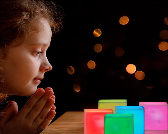 Φωτεινά κυβάκια που αλλάζουν χρώμα Σετ 4 τεμάχια