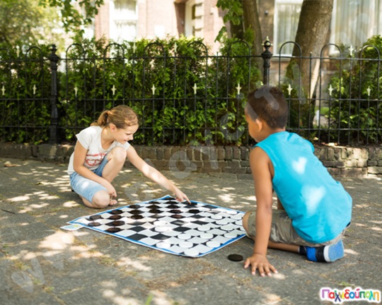 Γιγάντια ντάμα - Giant Checkers