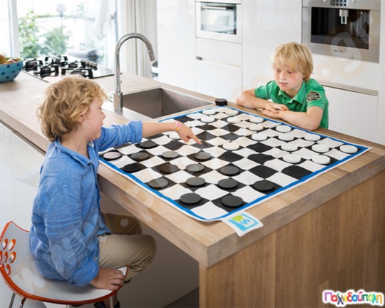 Γιγάντια ντάμα - Giant Checkers