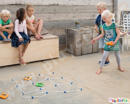 Επιδαπέδια τρίλιζα - Noughts and Crosses