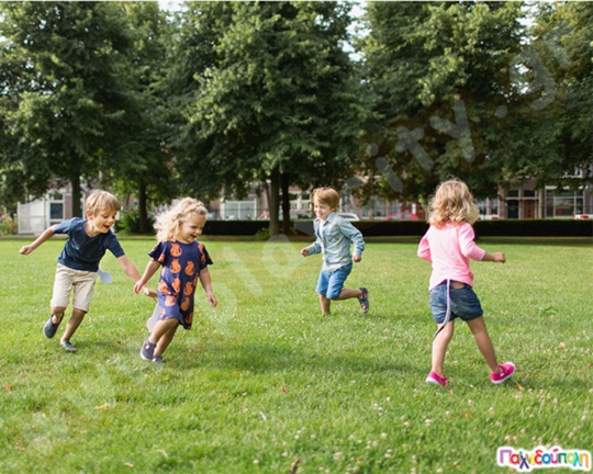 Κυνηγητό με ουρές - Catching Tails