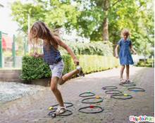 Κουτσό με δακτύλιους - Hopscotch  Ομαδικά Παιχνίδια