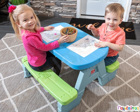 Τραπέζι εξοχής με ομπρέλα Sun n Shade Step2