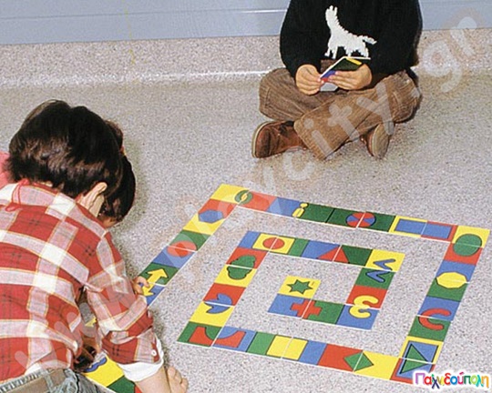 Γιγαντιαίο Ντόμινο Συμμετρίας