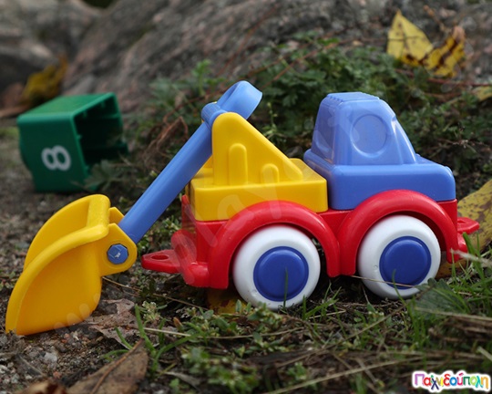 Κατασκευή οχημάτων και κυβάκια αριθμών σε κουβά 13 τεμάχια