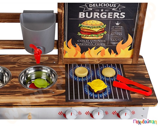 Ξύλινη κουζίνα μπάρμπεκιου