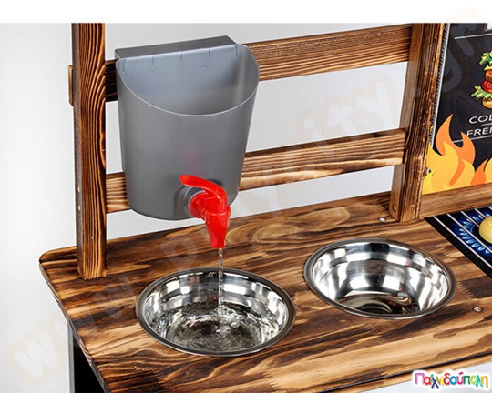 Ξύλινη κουζίνα μπάρμπεκιου